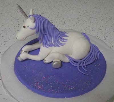 Unicorn cake topper - Cake by Jade