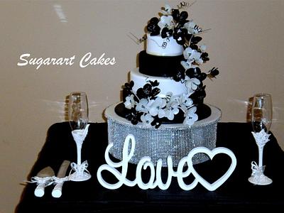 Black and White Gelatin Flowers - Cake by Sugarart Cakes