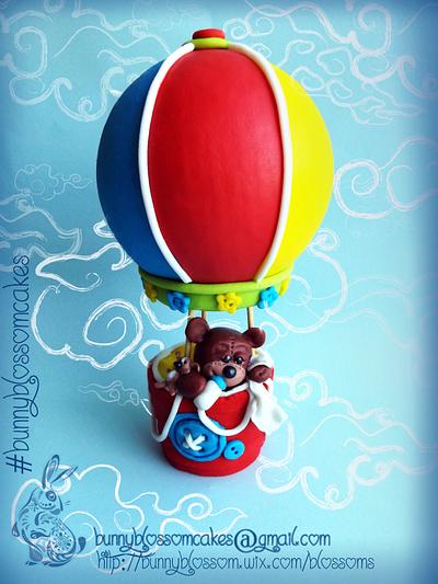 Baby bear in a hot-air-balloon topper - Cake by BunnyBlossom