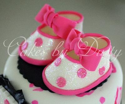 Baby Madelyn - Cake by Dusty