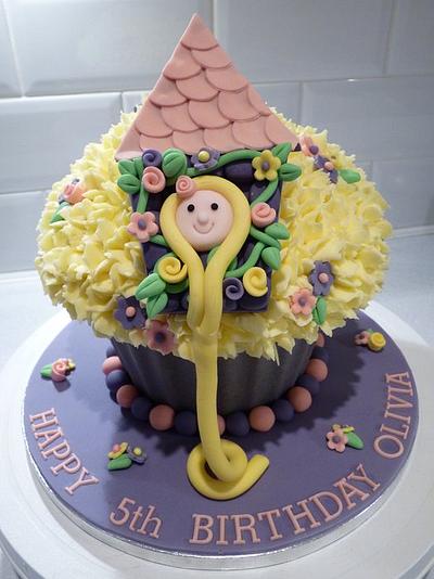 Rapunzel Giant Cupcake - Cake by Sharon Todd