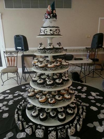 Cupcake Wedding Cake - Cake by Roy Brewington