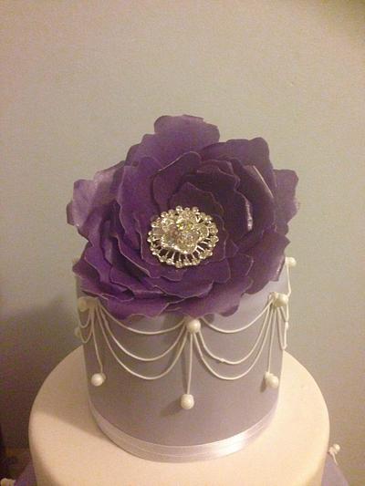 pretty in purple - Cake by Lorna