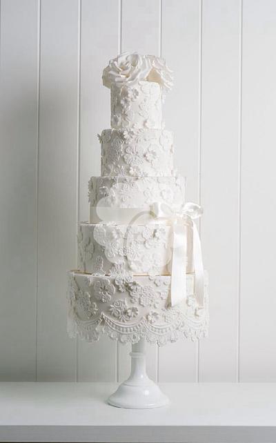 Vintage Lace - Cake by Poppy Pickering