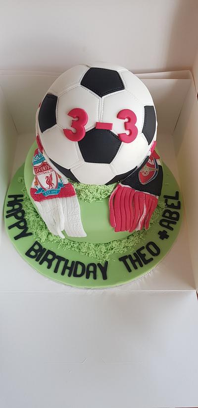 Football crazy - Cake by Redlouis33