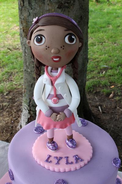 Doc McStuffins Cake - 3rd birthday  - Cake by Lorynne Heyns