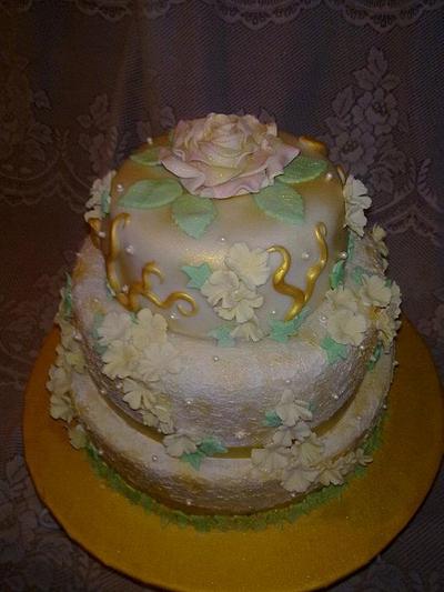 Ivory and gold stacked cake - Cake by Natasha