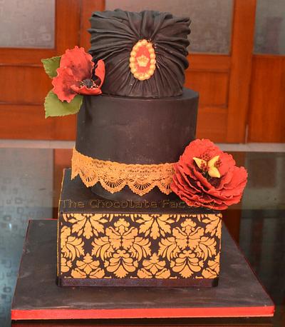 Classic black and gold - Cake by TheChocolateFactory by Nehmat