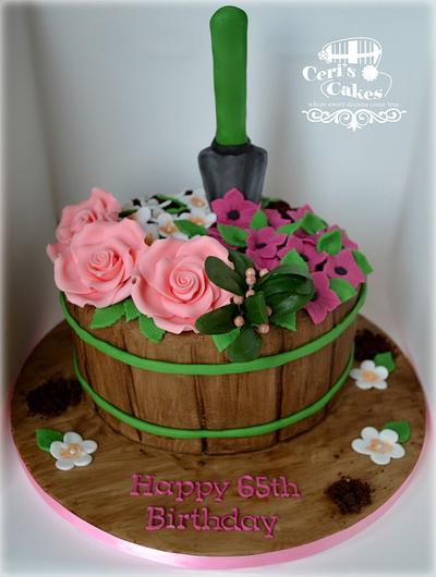 Gardening cake - Cake by Ceri's Cakes