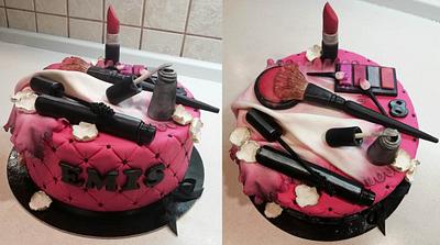 Cosmetics - Cake by Majka Maruška
