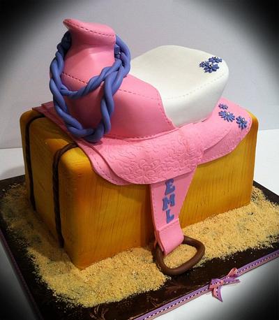 Pink, purple and white saddle - Cake by Skmaestas