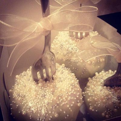 Chocolate covered apple favours - Cake by jay