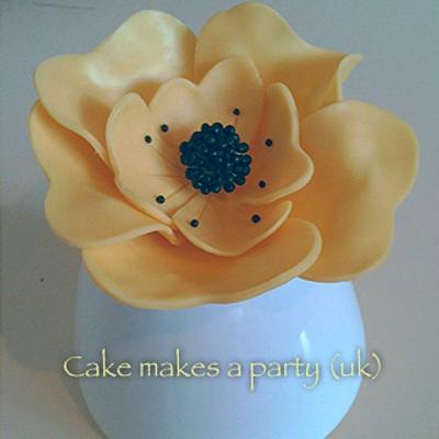 Edible fantasy flower! - Cake by Mandy