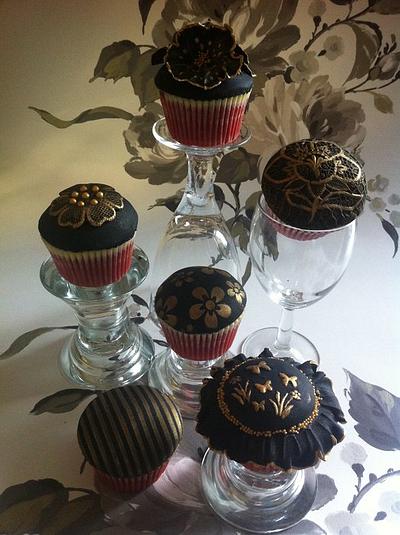 Black & Gold Cuppies - Cake by Chrissy Faulds