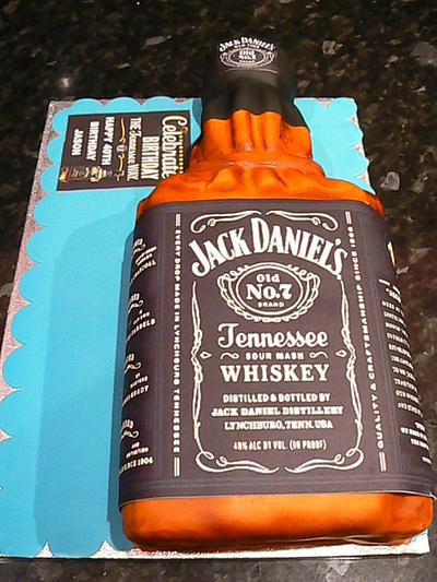 Bottle of Jack - Cake by vanillasugar