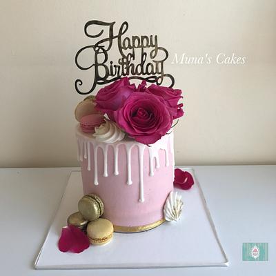 Naked cake  - Cake by Muna's Cakes 