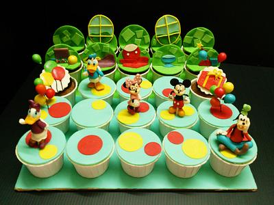 mickey club house fulltheme cupcake - Cake by CM Lai