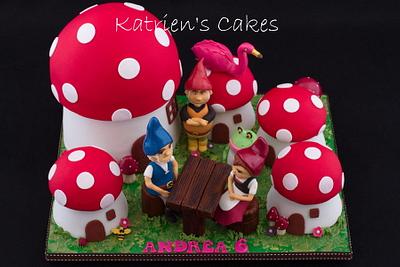 Gnomeo and Juliet - Cake by KatriensCakes