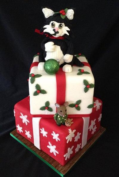 Christmas Kitty - Cake by Lesley Southam