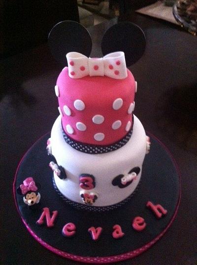 Minnie Mouse Cake 2 - Cake by Teresa