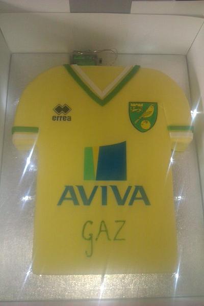 Norwich City Football shirt - Cake by PipsNoveltyCakes