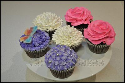 Flower cupcakes - Cake by Comper Cakes