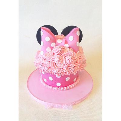 Minnie Mouse Smash Cake! - Cake by Beth Evans