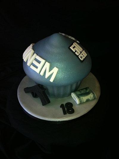 EMINEM 50 CENT GIANT CUPCAKE  - Cake by Symphony in Sugar