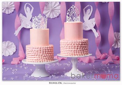 Princess tiaras - Cake by Bakermama