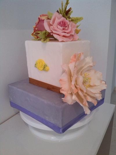 square pale mauve and white cake with flowers - Cake by Catalina Anghel azúcar'arte