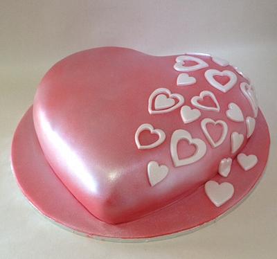 Valentine's cake - Cake by Elaine Bennion (Cake Genie, Cakes by Elaine)