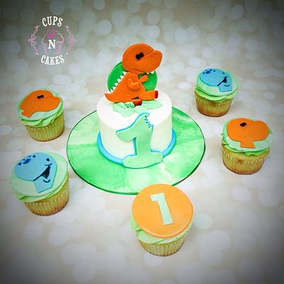 Dinosaurs!!! - Cake by Cups-N-Cakes 