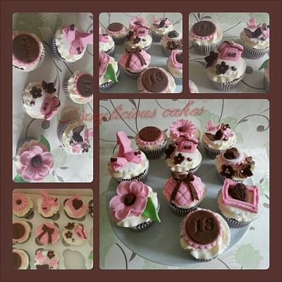 18th girly cupcakes - Cake by Dizzylicious