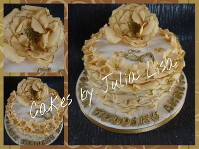 50th Golden Wedding Anniversary Cake - Cake by Cakes by Julia Lisa