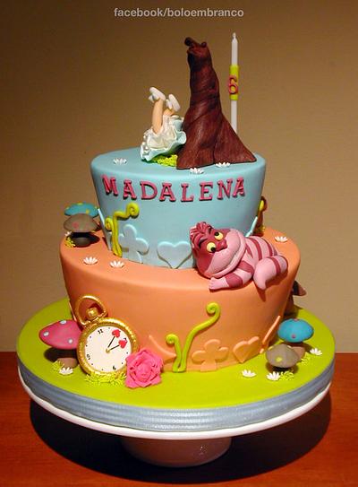 Alice in Wonderland - Cake by Bolo em Branco [by Margarida Duarte]