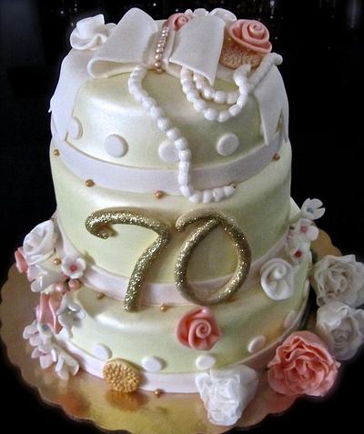Vintage 70th Birthday - Cake by Bizcocho Pastries