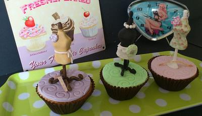 Vintage Mannequin cupcakes - Cake by Sue
