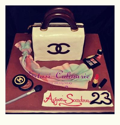 Chanel  - Cake by Estasi Culinarie