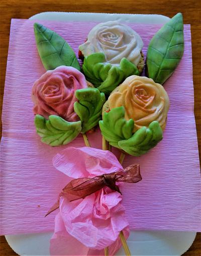  Cookie roses - Cake by Miss Dolce Cakes