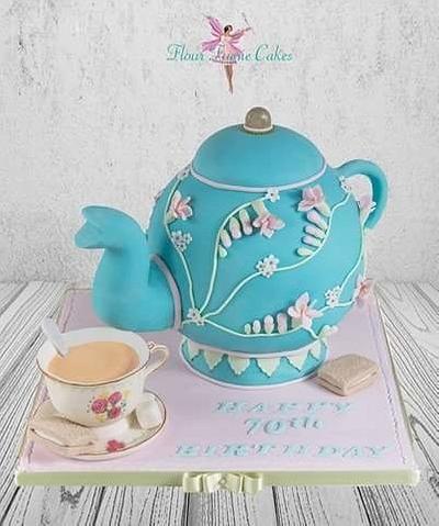 Teapot Cake - Cake by Lisa-Marie Gosling