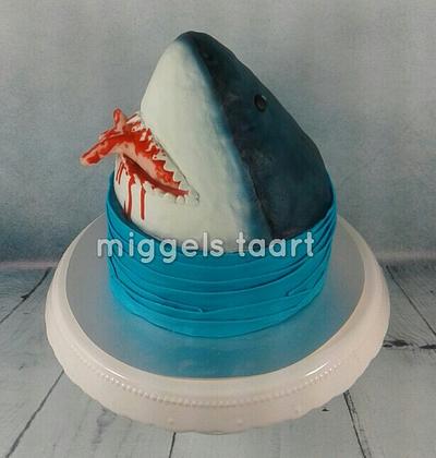 shark cake - Cake by henriet miggelenbrink