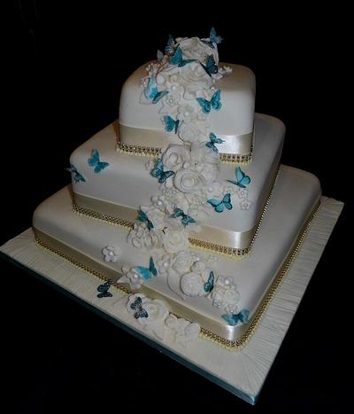 Twisitng Aqua & Ivory Wedding Cake - Cake by rej74