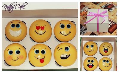 cupcakes smilies - Cake by Nataly Cake