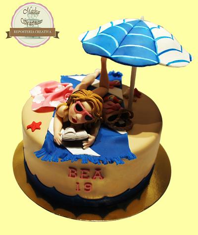 Cake relaxation on the beach in the Sun.- Tarta relax en la playa tomando el sol. - Cake by Machus sweetmeats