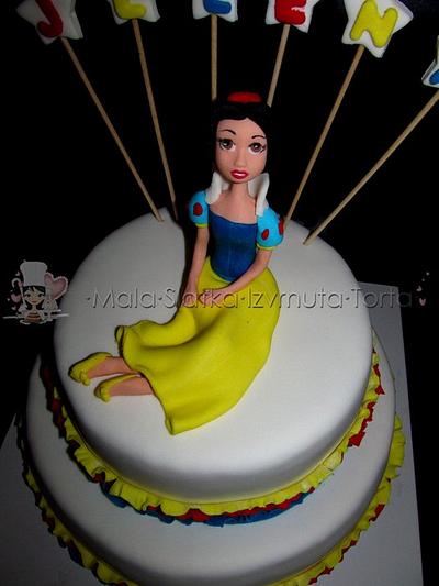 Snow white - Cake by tweetylina