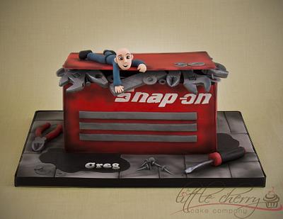 Snap-on Toolbox Cake - Cake by Little Cherry