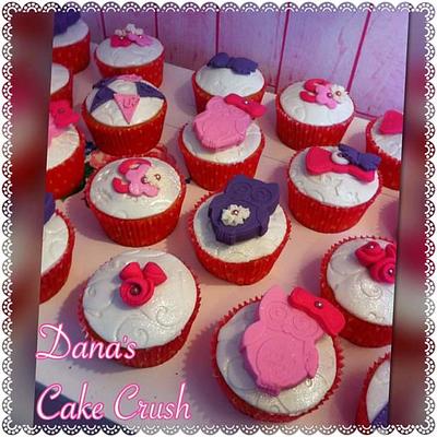 Owl themed cupcakes purple pink - Cake by Dana Bakker