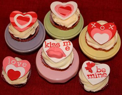 Valentine's Day Cupcakes - Cake by Onetier