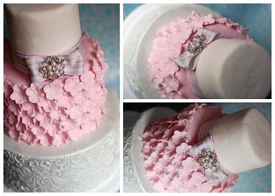Something  Blue and Pink  - Cake by Boutique Cookies Cakes