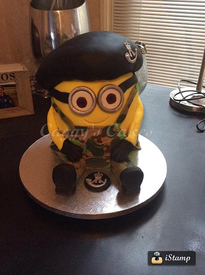 Soldier minion - Cake by Caggy